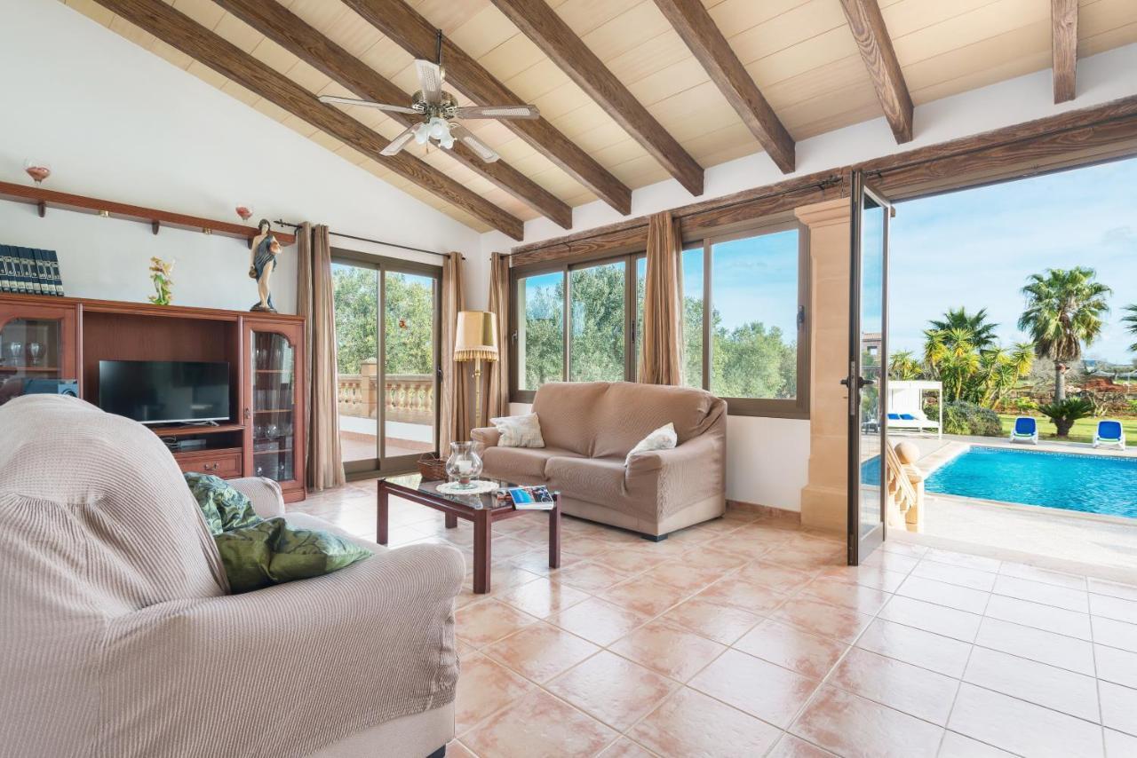Calderitx Villa *